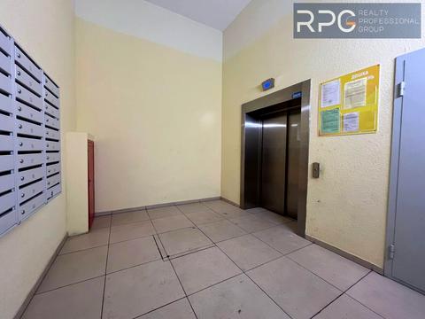 комерційна за адресою Лесі Українки вул., 62-Б
