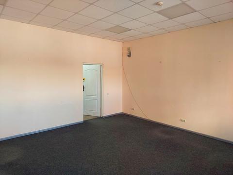 комерційна за адресою Генерала Миколи Юнаківа вул., 9