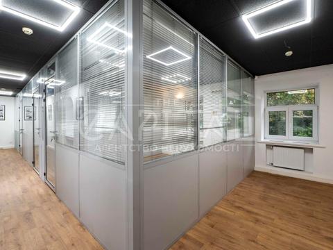 комерційна за адресою Івана Франка вул., 29