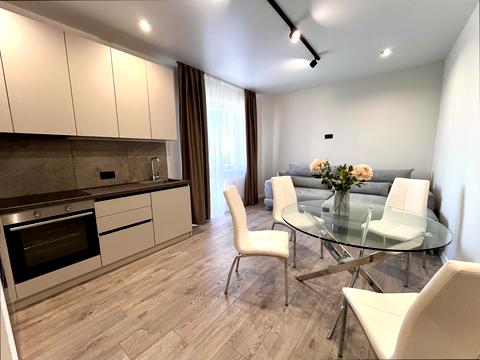 квартира за адресою Назара Небожинського, 1