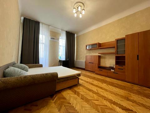 квартира за адресою Дмитрівська вул., 33