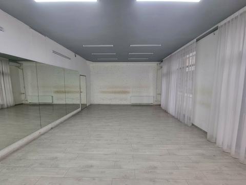коммерческая по адресу Андрея Верхогляда ул. (Михайла Драгомирова), 4 б