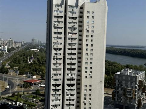 квартира за адресою Героїв просп., 1