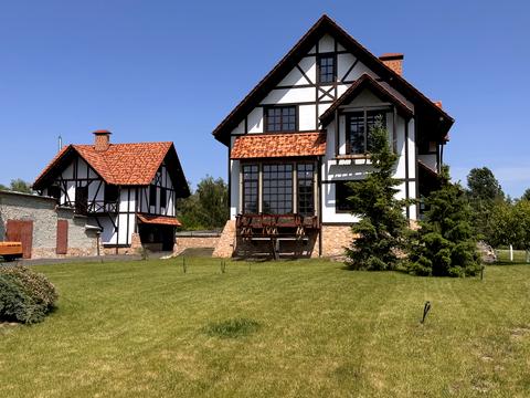 будинок за адресою Центральна