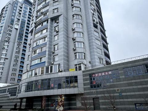 комерційна за адресою Миколи Ушакова вул., 1-Д