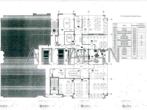 комерційна за адресою Вацлава Гавела бульв. (Івана Лепсе), 63