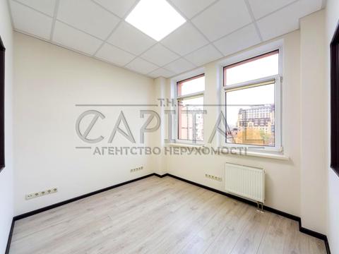 комерційна за адресою Спаська вул., 5