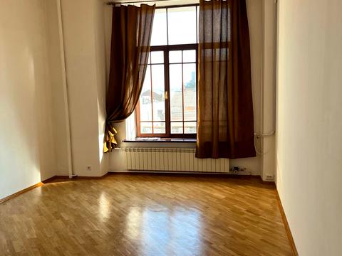 квартира за адресою Богдана Хмельницького вул., 32