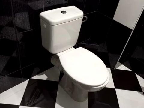квартира за адресою Анни Ахматової вул., 47