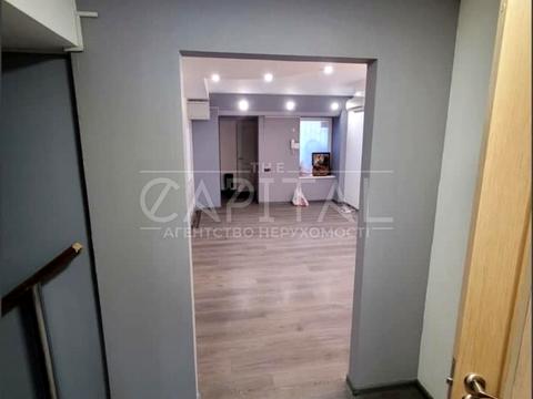 комерційна за адресою Академіка Богомольця вул., 5