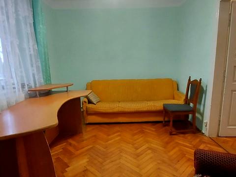 будинок за адресою Івасюка вул., 8