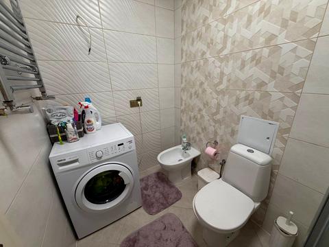 квартира за адресою Української Перемоги вул. (Академіка Сахарова), 27