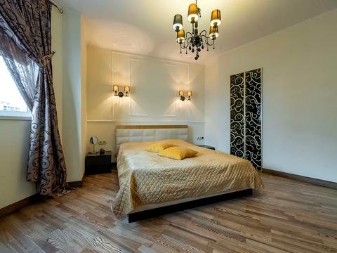 квартира за адресою Дніпровська набережна вул., 19