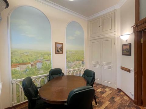 комерційна за адресою Шовковична вул., 16