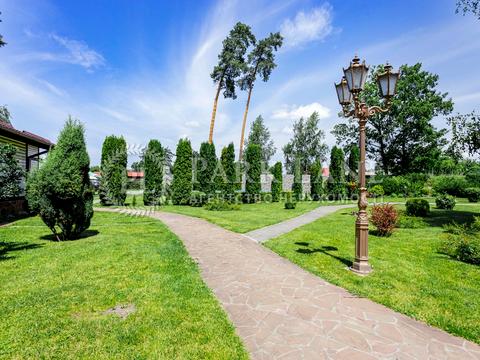 коммерческая по адресу київська, 1