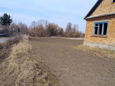 ділянка за адресою с. Новоставці, Центральна, 72