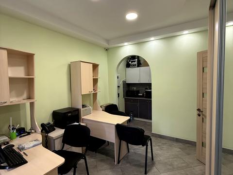 комерційна за адресою Мінеральна, 7е