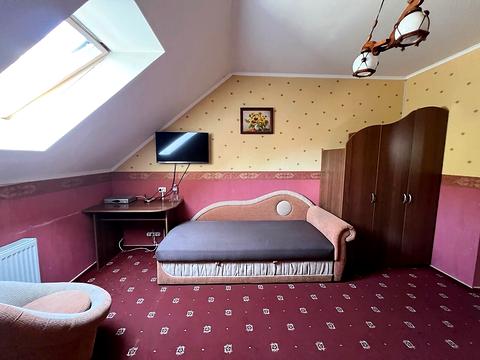 комерційна за адресою Івана Франка вул., 21Б