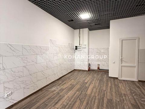 комерційна за адресою Свободи вул., 12а