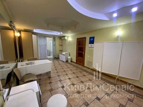 комерційна за адресою Володимира Івасюка просп. (Героїв Сталінграду), 20