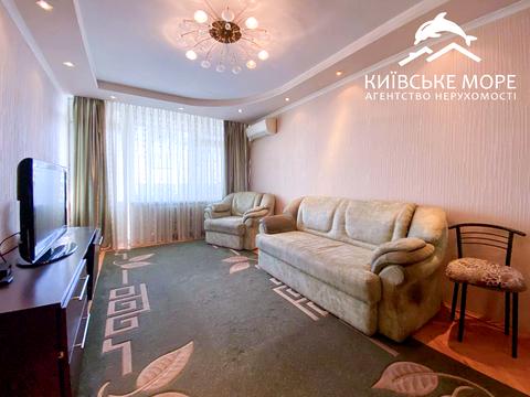 квартира за адресою Дніпровська набережна вул., 3