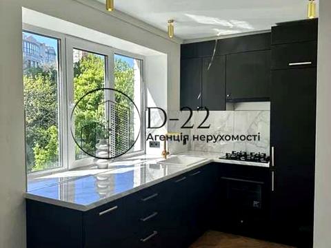 квартира за адресою Михайла Бойчука вул. (Кіквідзе), 18