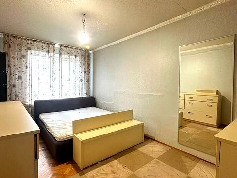 квартира за адресою Анни Ахматової вул., 16-Б