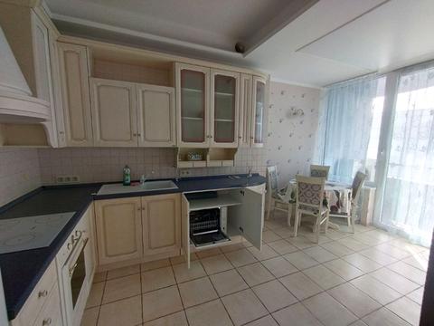 квартира за адресою Літературна вул., 1а