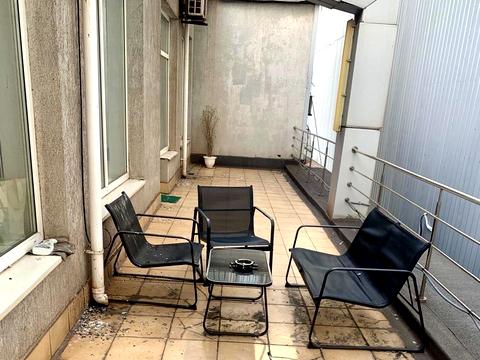 комерційна за адресою Горького, 8
