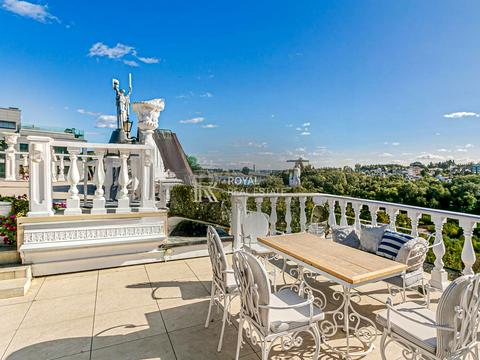 будинок за адресою вул. Редутна