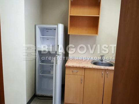 комерційна за адресою Спортивна пл., 3