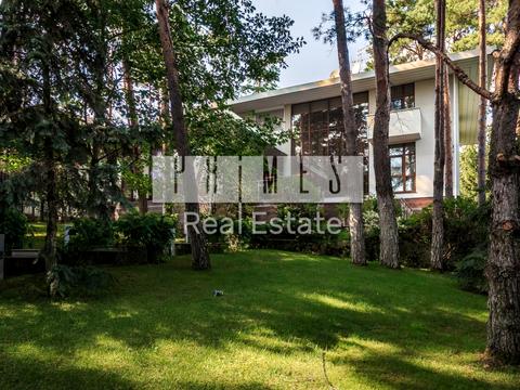 будинок за адресою Осіння