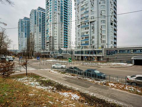 комерційна за адресою Миколи Ушакова вул., 1-Д