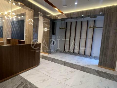 комерційна за адресою Звіринецька вул., 72