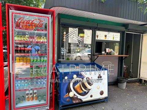комерційна за адресою Володимирська вул., 71