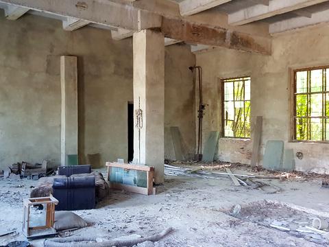 комерційна за адресою Захисників України вул. (Пушкіна), 26