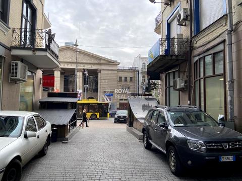 комерційна за адресою Велика Васильківська вул. (Червоноармійська), 18
