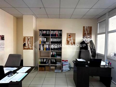 комерційна за адресою Зарічанська вул., 3/2