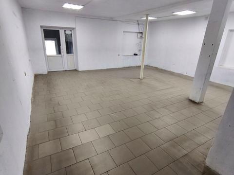 комерційна за адресою Робоча, 11