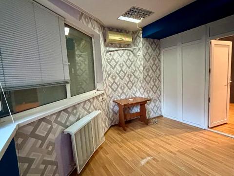 комерційна за адресою Ніла Армстронга вул. (Казакова), 4-А