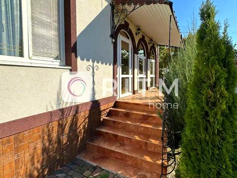 будинок за адресою с. Недобоївці, Пригородська, 1