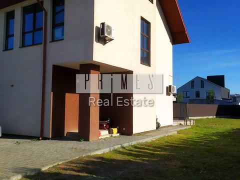 будинок за адресою Свято-Покровська вул. (Леніна)