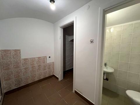 комерційна за адресою Михайла Грушевського вул., 15