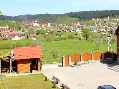 комерційна за адресою Коновальця, 13