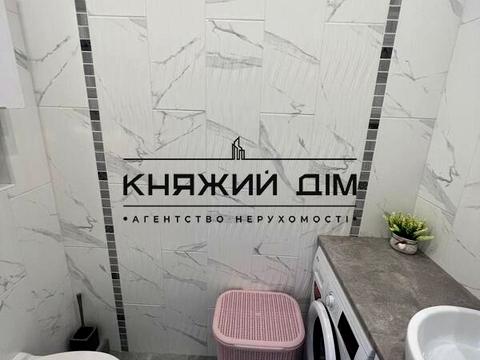 квартира за адресою Київ, Зарічна вул., 2