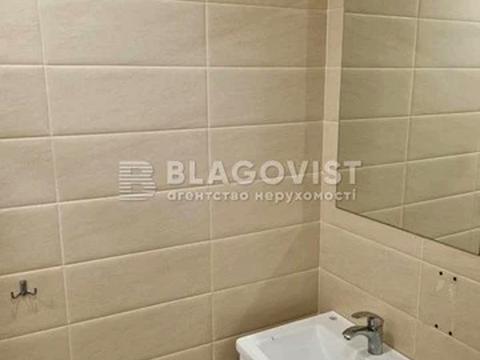 комерційна за адресою Миколи Міхновського бульв. (Дружби Народів), 32