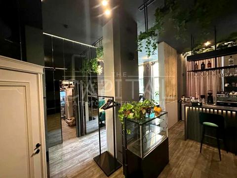 комерційна за адресою Березнева вул., 12