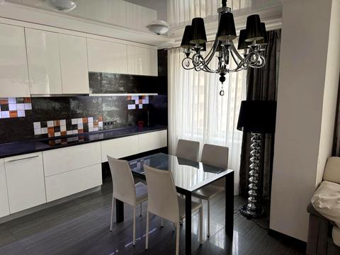 квартира за адресою Дмитрівська вул., 75