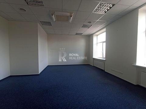 коммерческая по адресу Киев, Николая Михновского бульв. (Дружбы Народов), 19