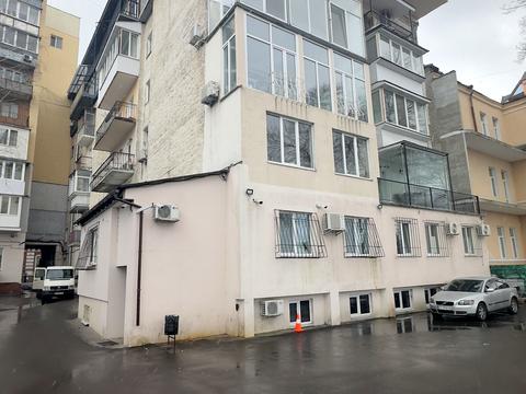 коммерческая по адресу Киев, Большая Житомирская ул., 16